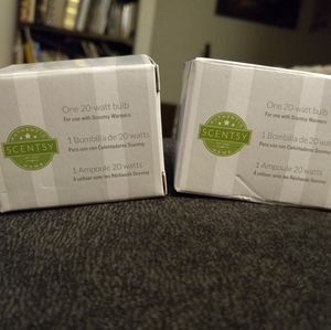 2 20 watt scentsy bulbs